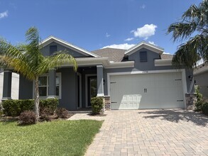 Building Photo - 2059 Sola Vista Ave