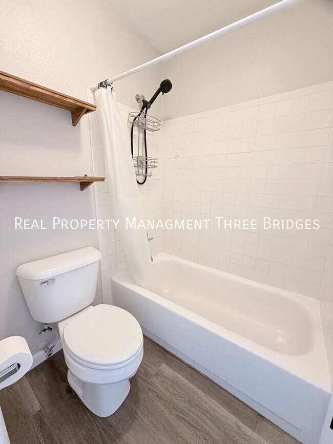 Building Photo - 5245 Ville Anita Ct