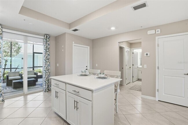 Building Photo - 14204 Heritage Landing Blvd