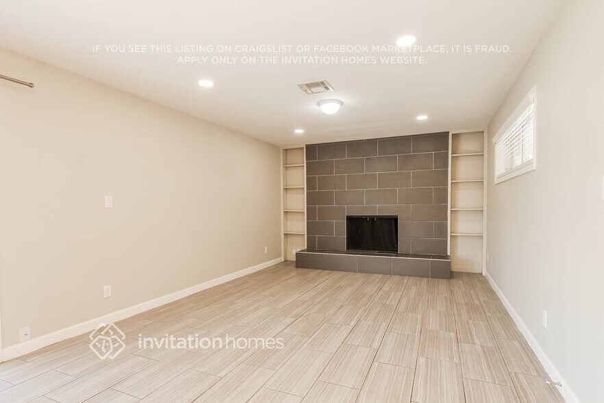 Building Photo - 1918 E Pebble Beach Dr