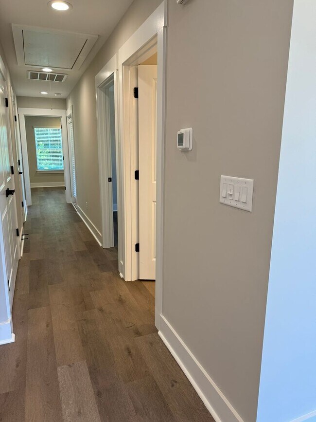 Building Photo - 125 Brawley Villas Place