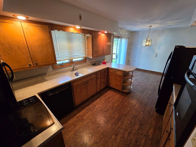 Building Photo - 1133 N Howard Ave