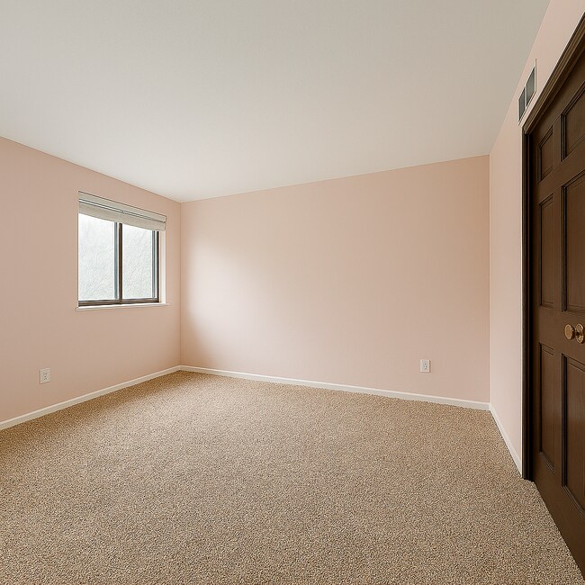 Building Photo - 9310 Hunters Creek Dr