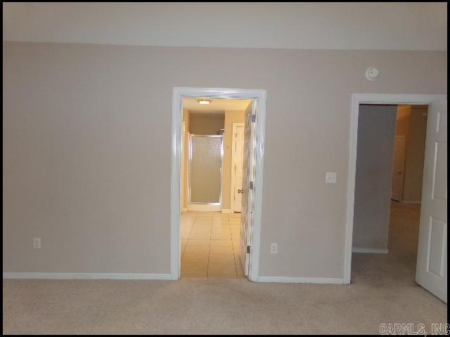 Building Photo - 303 Hidden Meadows Dr