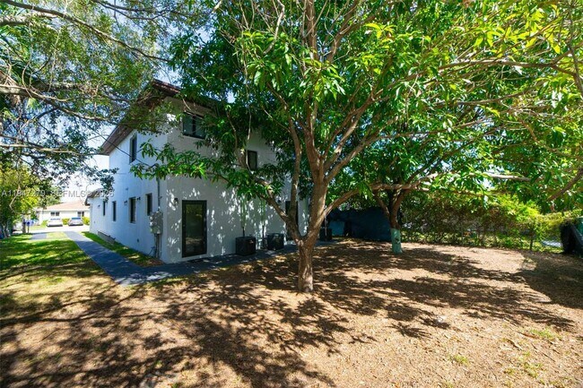 Building Photo - 742 NW 70th St