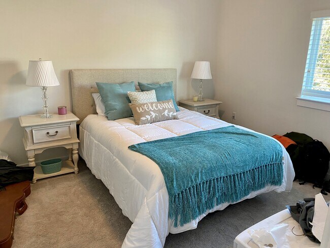 Building Photo - 6800 Menchaca Rd