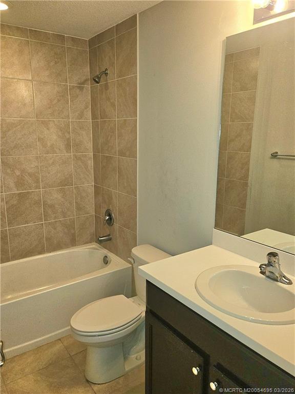 Building Photo - 1410 SW Flounder Ln