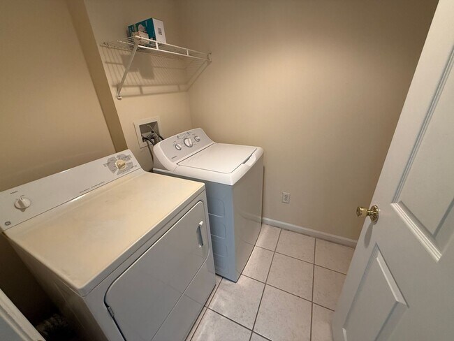 Building Photo - 12602 Crest Springs Ln