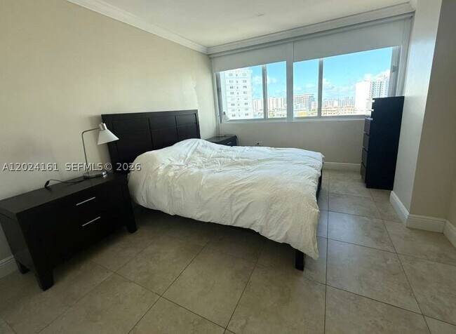 Building Photo - 7135 Collins Ave