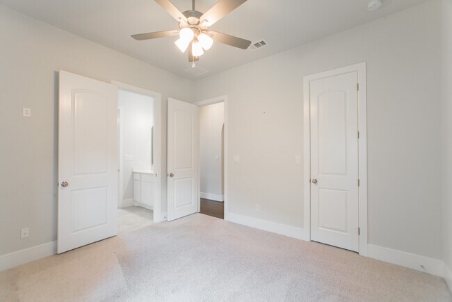 Building Photo - 49 Cassena Grove Pl