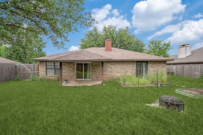 Building Photo - 3842 Waterford Way
