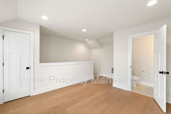 Building Photo - 5019 York Park Ln