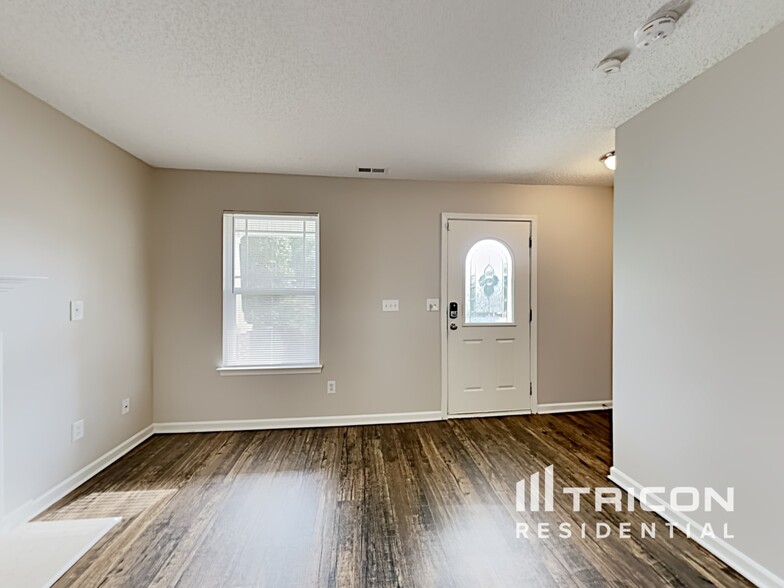 Building Photo - 345 Hunslet Cir