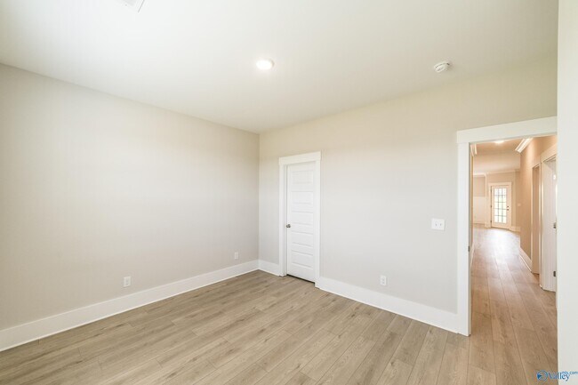 Building Photo - 117 Harper Ln