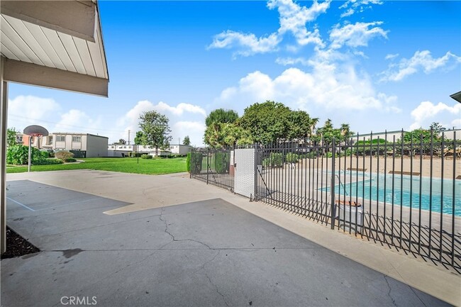Building Photo - 8249 Haseltine Green