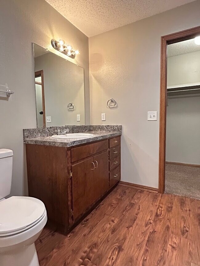 Building Photo - 1650 N Sang Ave