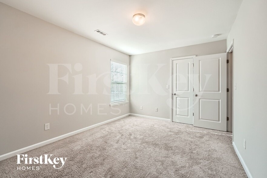 Building Photo - 2508 Walnut Forest Dr