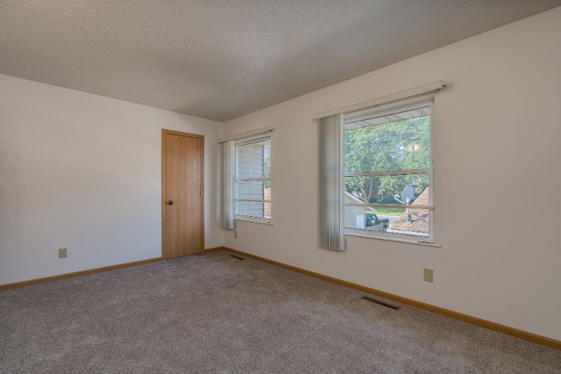 Building Photo - 619 Burton Ln