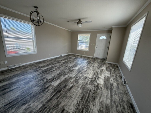 Building Photo - 318 Parkland Ct