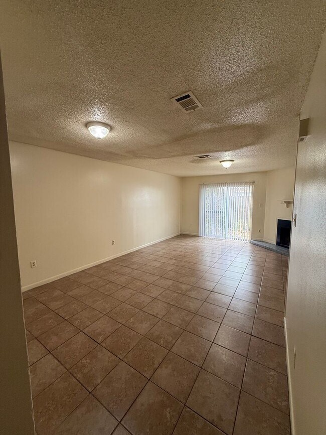 Building Photo - 8911-1433 GSRI Ave