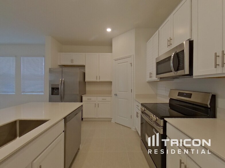 Building Photo - 2056 Rider Rain Ln