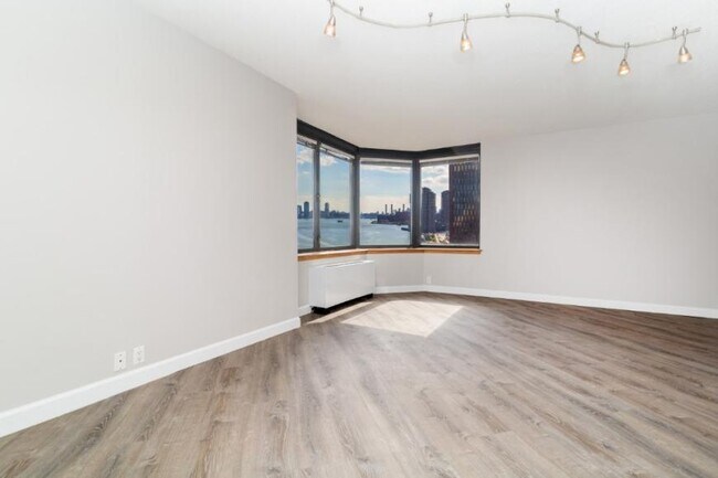 Building Photo - 0 bedroom in New York NY 10017