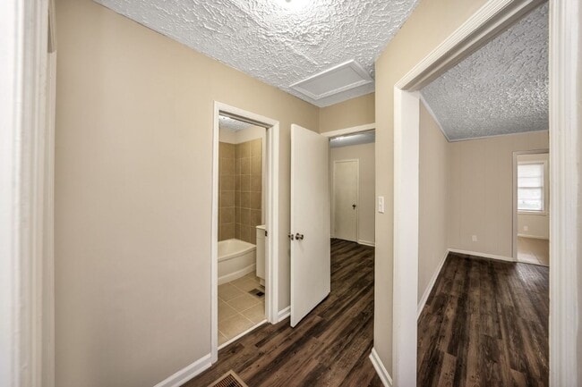 Building Photo - Renovated 4 BR Home- Move In Ready!