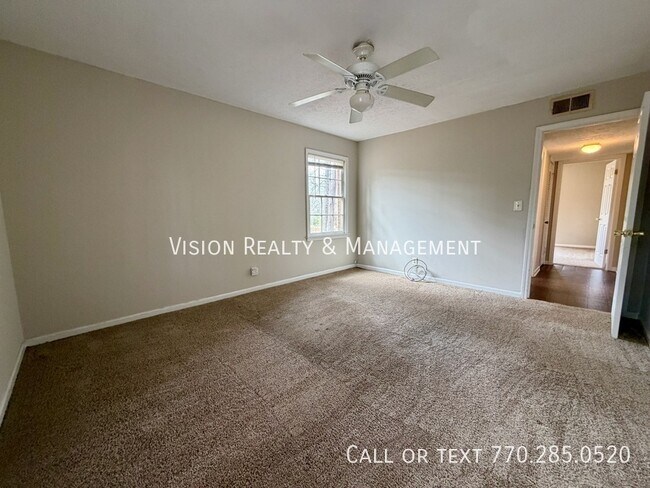 Building Photo - 96 Brock St