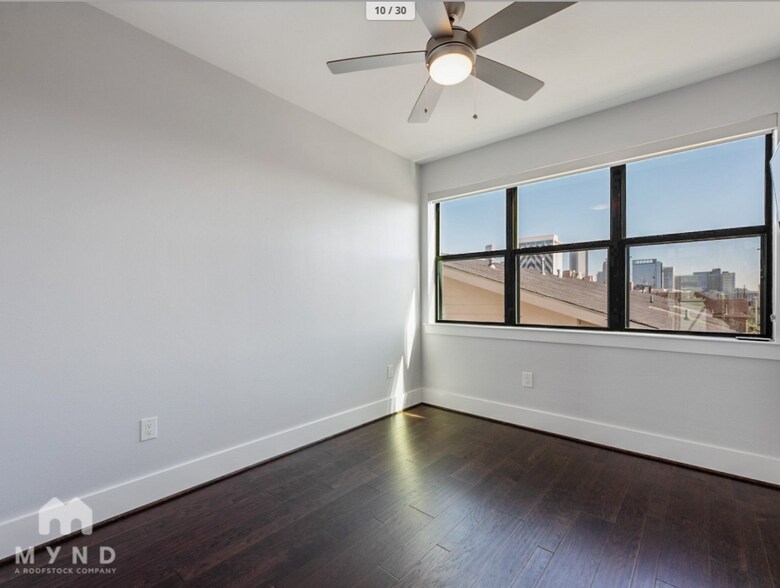 Building Photo - 2401 Crawford St