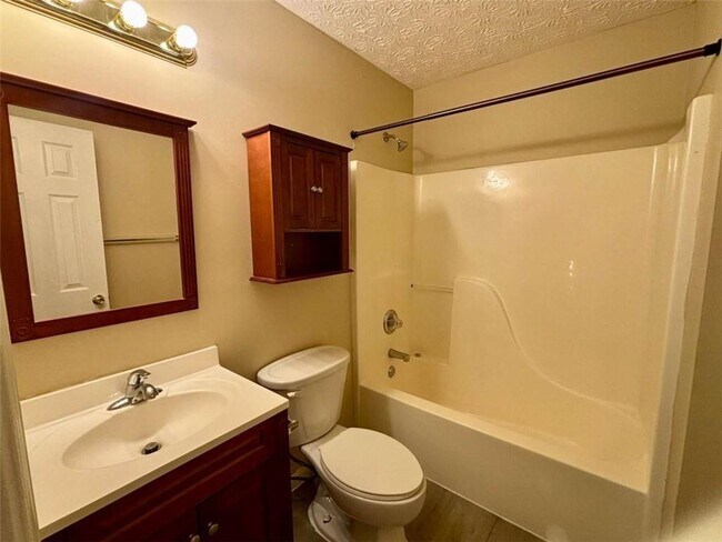 Building Photo - 540 Chandon Way