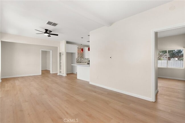 Building Photo - 421 W Sun Ave