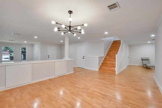 Building Photo - 10903 Claywood Dr