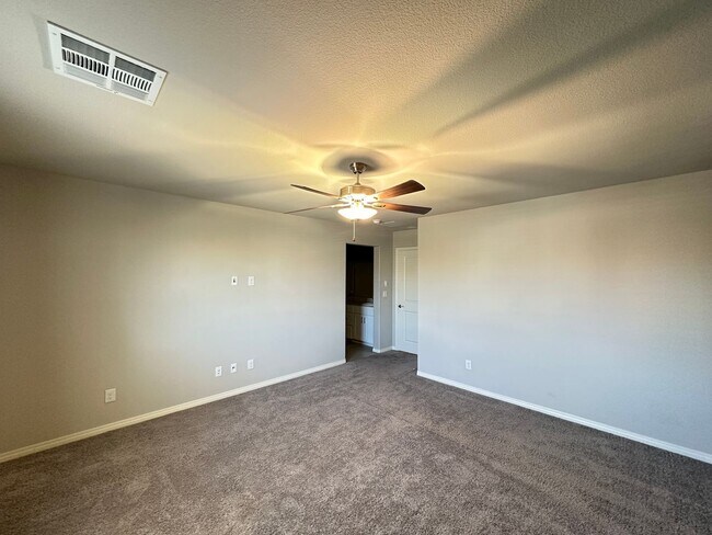 Building Photo - 5370 White Butterfly St
