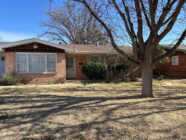 Primary Photo - House Located Near Various Take Out & Clos...