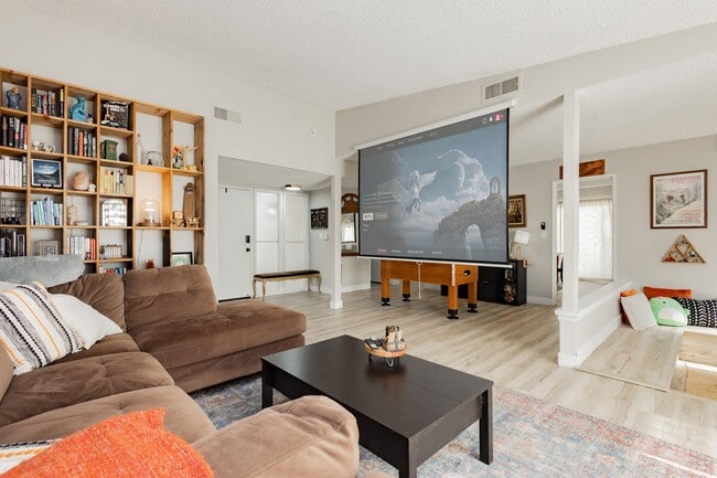 Building Photo - Fully Furnished single story home in Las Vegas with STYLE!