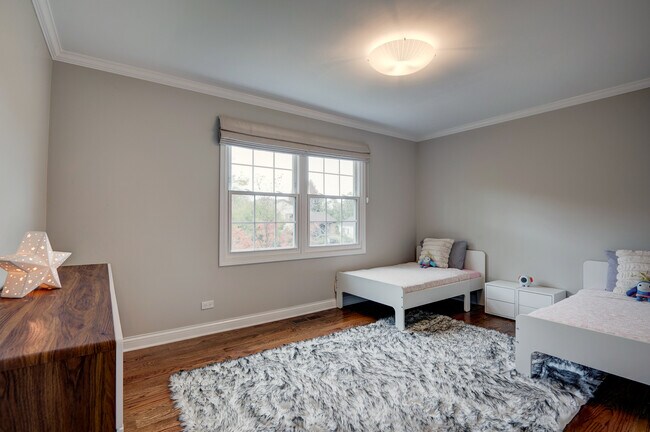 Building Photo - 3825 Brett Ln