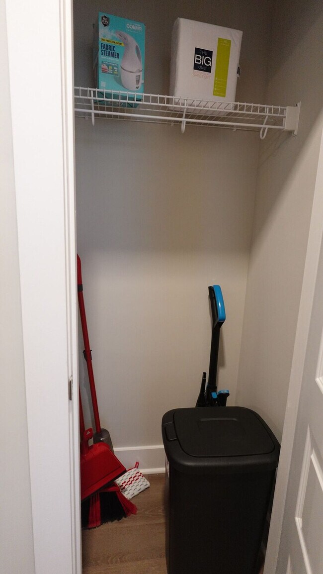 Building Photo - 1985 Startown Rd