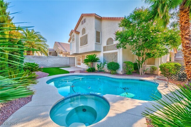 Building Photo - 2075 Jupiter Hills Ln