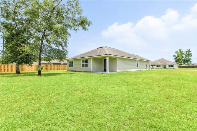 Building Photo - 18 E Sycamore Trl
