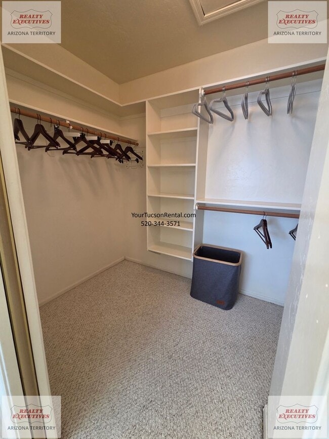 Building Photo - NE off Wrightstown & Pantano 3/2 with pool, patio and loads of upgrades