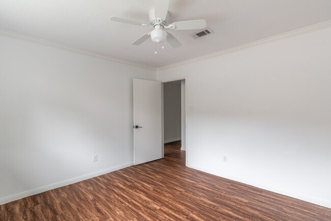 Building Photo - 17810 Cassina Dr