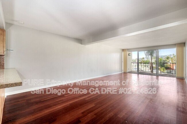 Building Photo - 4944 Cass St