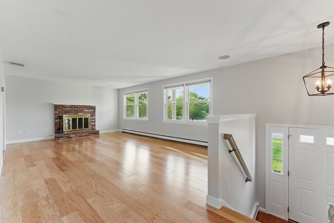 Building Photo - 121 Indian Meadow Dr