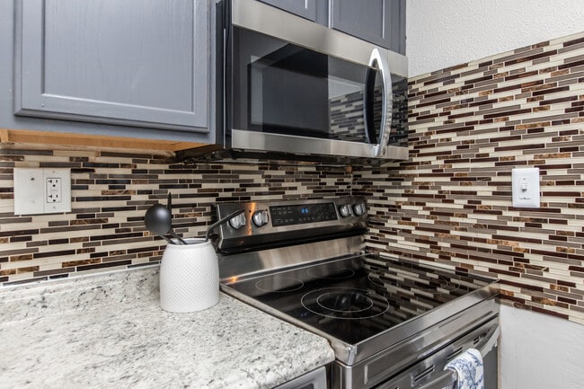 Building Photo - East Ridge Flats and Townhomes