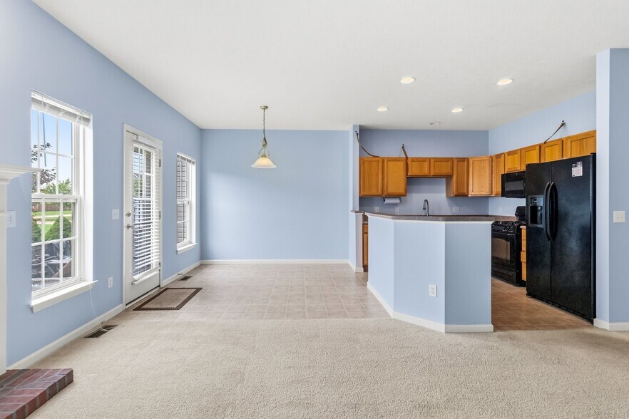 Building Photo - 105 Limestone Ct