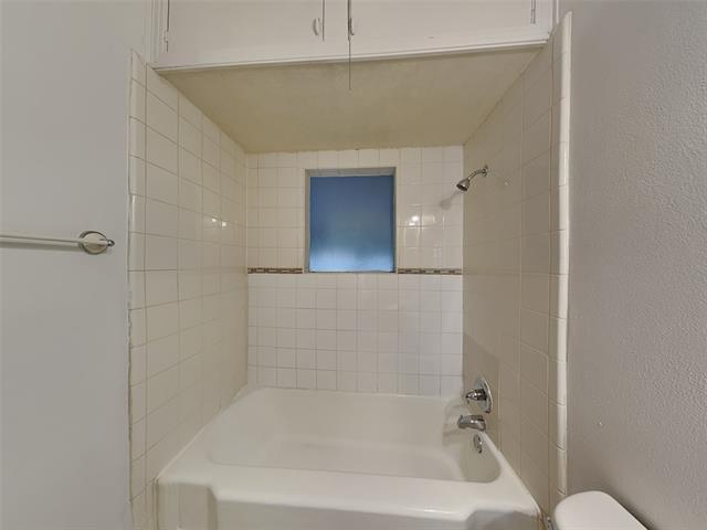 Building Photo - 3333 W 6th St