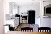 Building Photo - Move in special!! Beautiful 3BR/2BA w/ Gar...