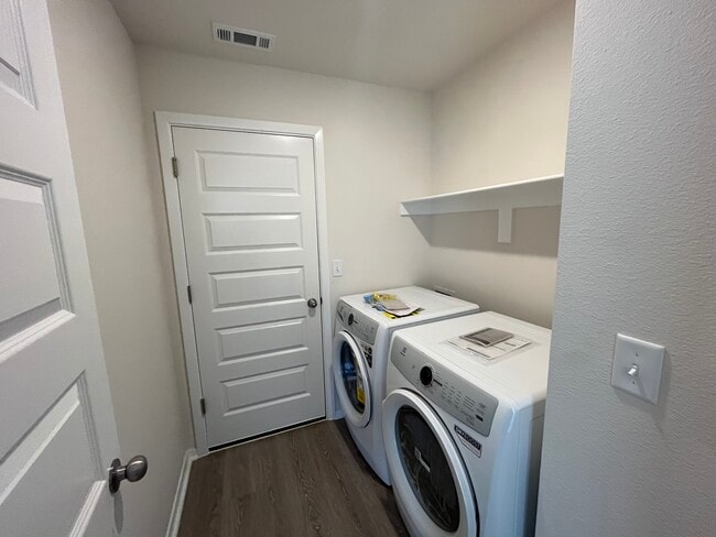 Building Photo - 2598 E Meramec St