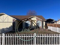 Building Photo - Gardnerville Ranchos Single Family Home fo...