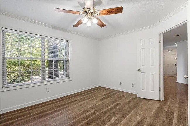 Building Photo - 2212 River Heights Ct SE